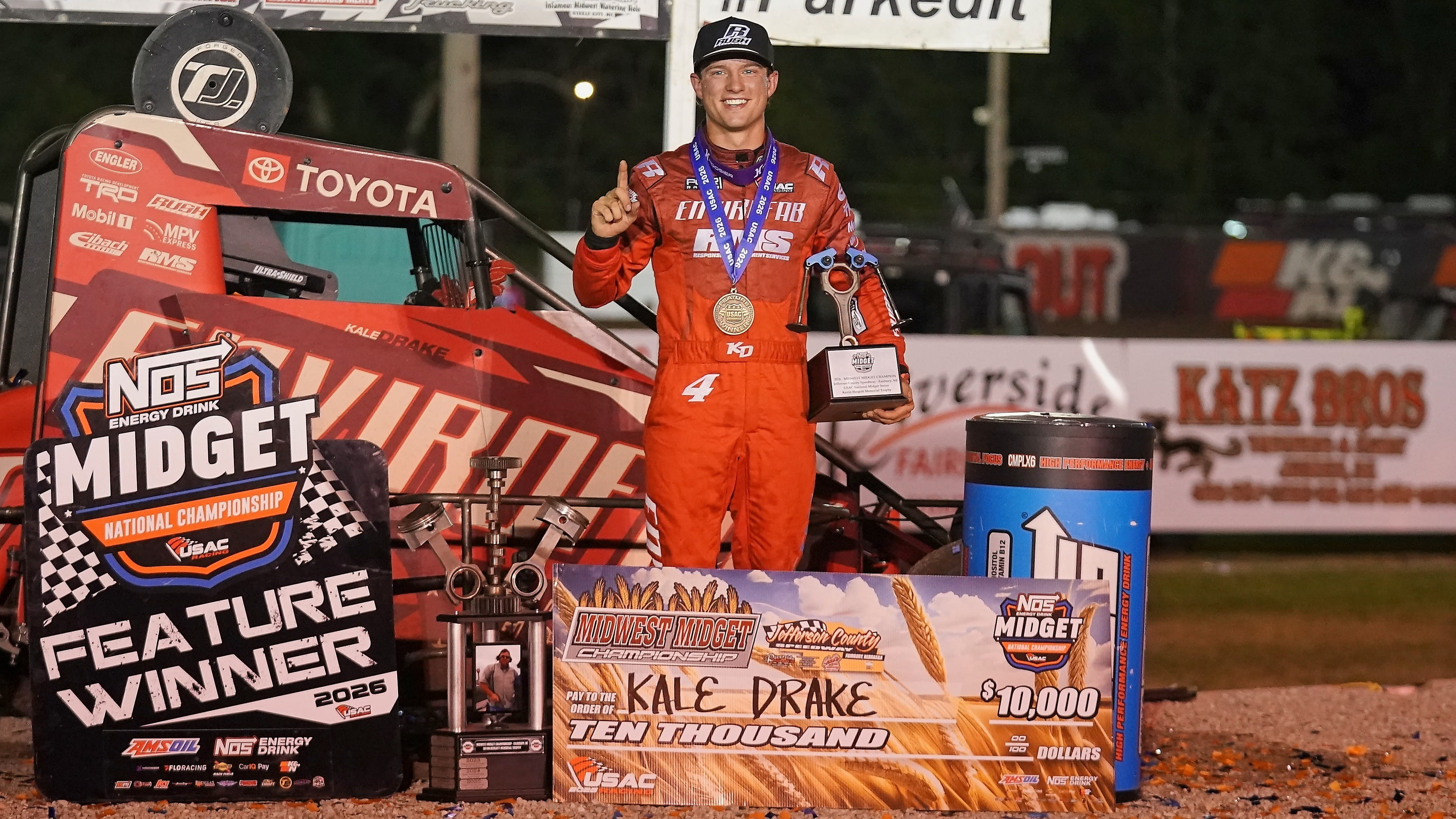 Super Special! Drake Digs in for $10,000 USAC Midget Score at Jeff